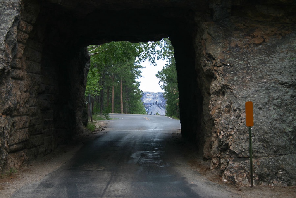 Black-Hills-SD/1024x768_Mt.Rushmore Tunnel View 1.jpg